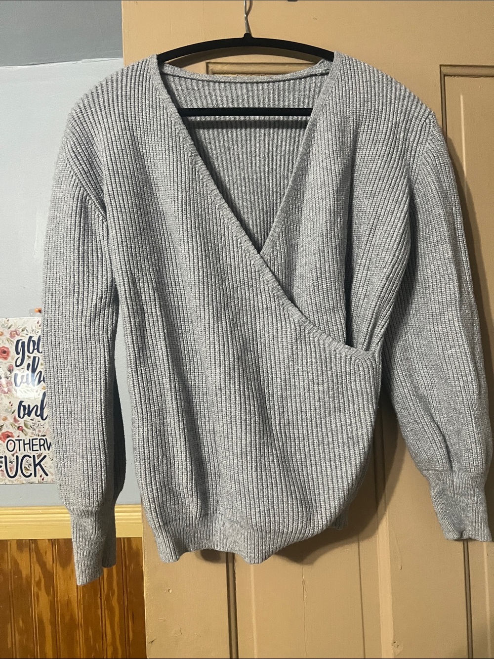 Source Unknown Light Gray Ribbed Wrap V-Neck Sweater